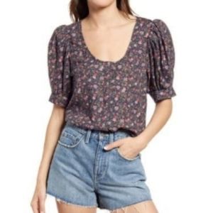 [TREASURE & BOND] womens size Small  floral button up blouse w/ rouched sleeves.
